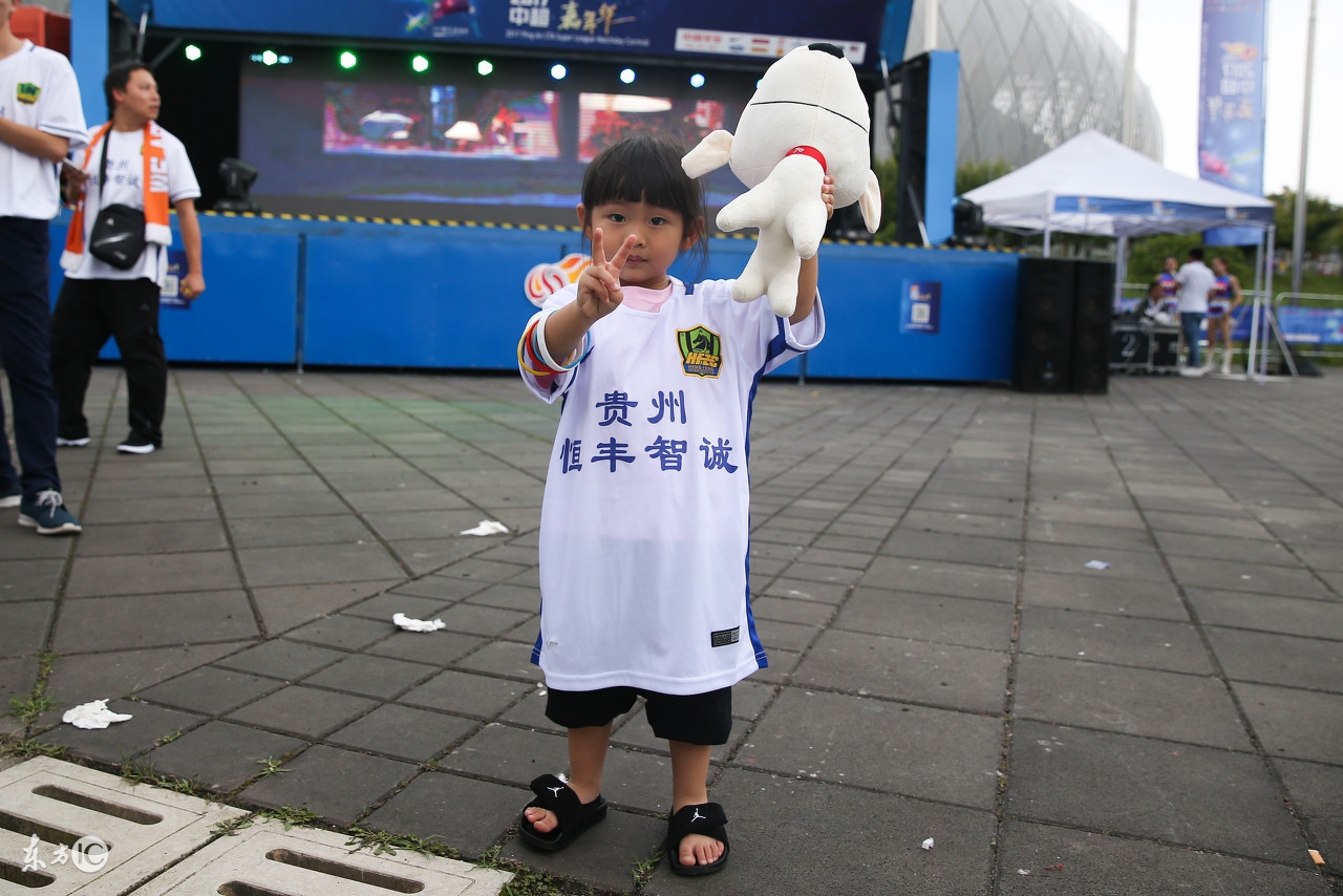 又爱又恨的中超结束了,究竟说你什么好呢,还是送你16首打油诗吧