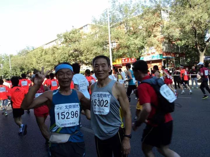 跑步60年的资深跑者,74岁坚持跑步