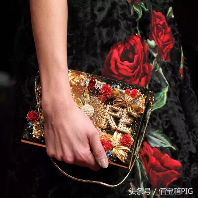 今年最火的包包正品,当下最火的爆款包包