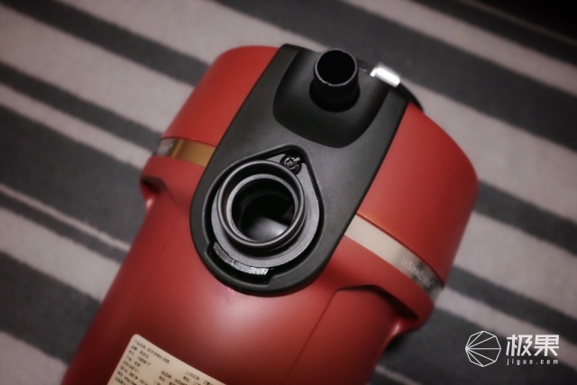 厨房垃圾桶老是黏黏糊糊,厨房垃圾桶小妙招