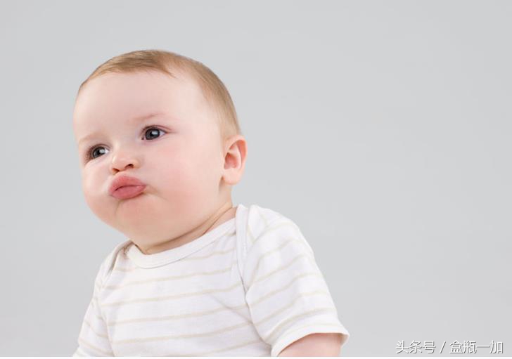 婴儿头型睡扁了会影响大脑发育吗,宝宝三个月头型扁了还能变圆头吗