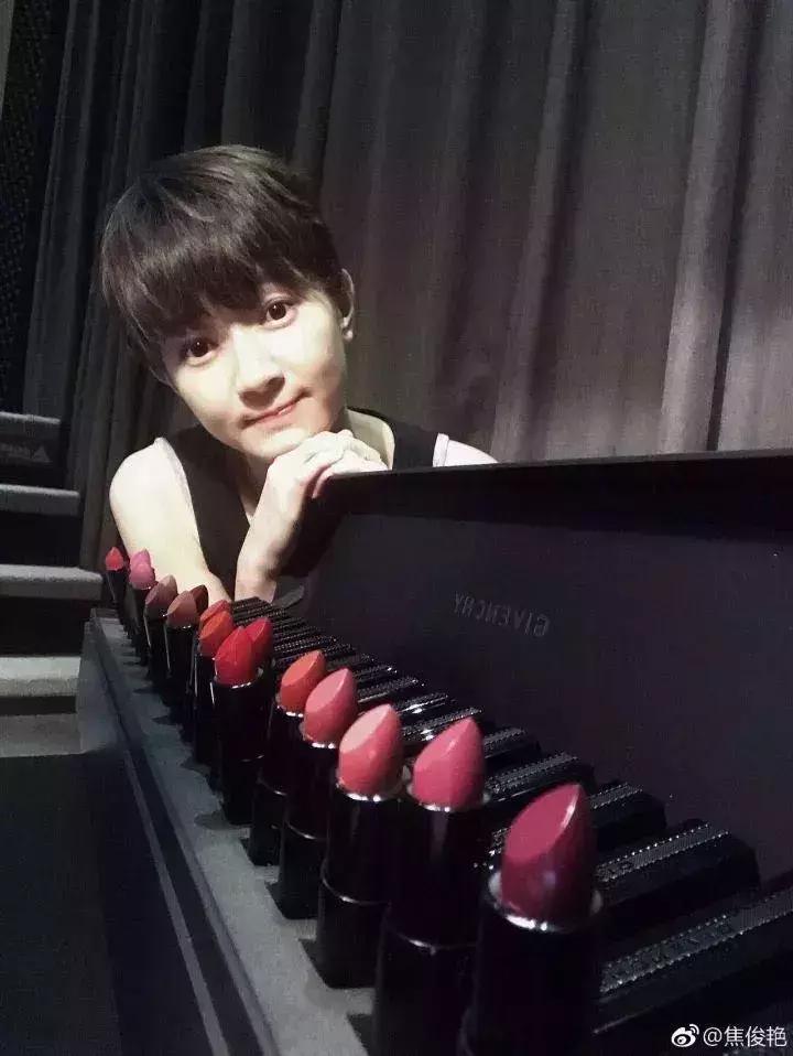 晒男友送的口红,晒男朋友的口红