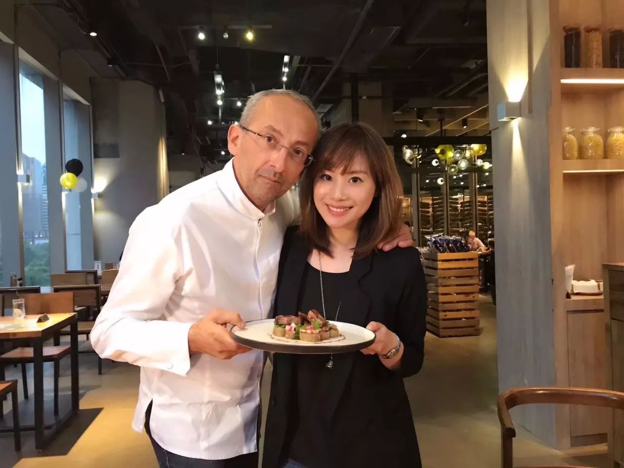 海归美女的西餐厅不得了!用舒芙蕾征服了米其林大厨,来合作菜品