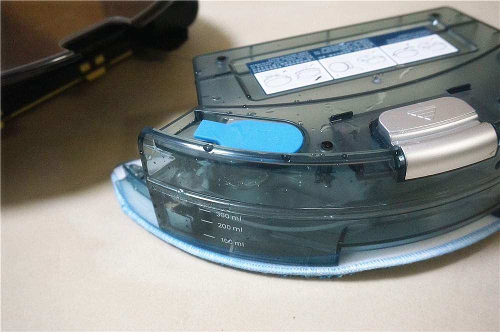 扫地机器人深度测评荧光,ilife智意620扫地机器人使用方法