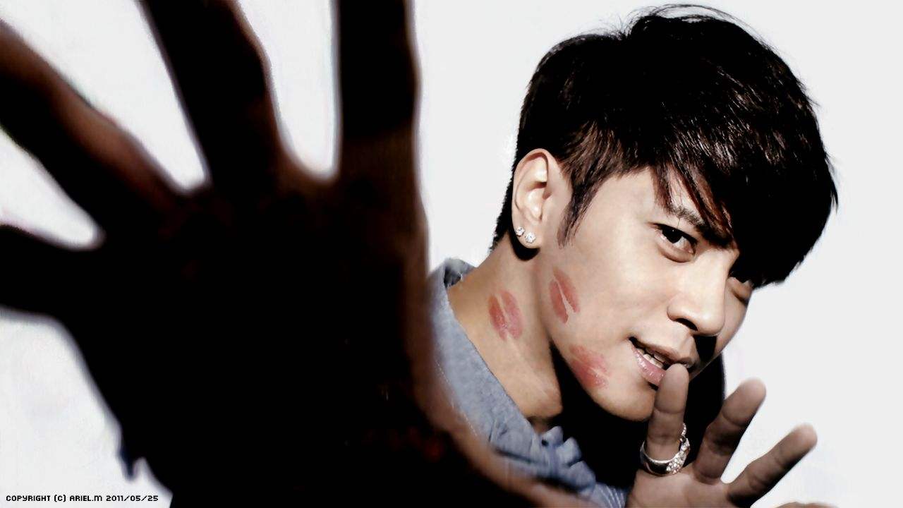 那些年明星被叫错的名，张艺兴热巴赵丽颖有礼貌，何老师直接崩溃