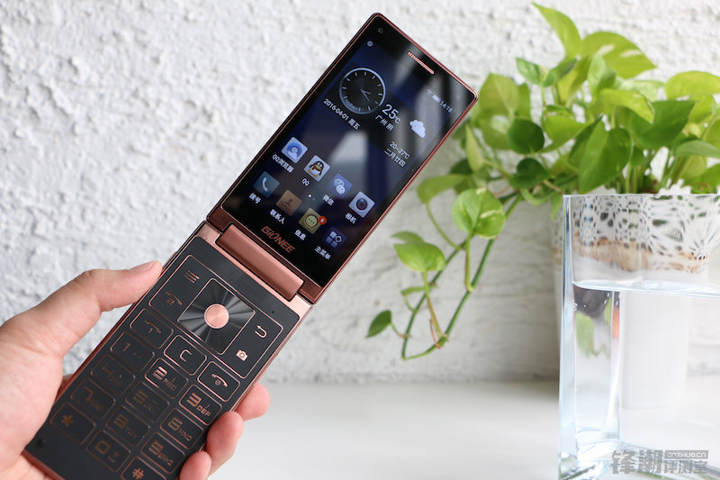 金立天鉴w909和oppoa57对比,金立天鉴w909和三星w2017哪个好