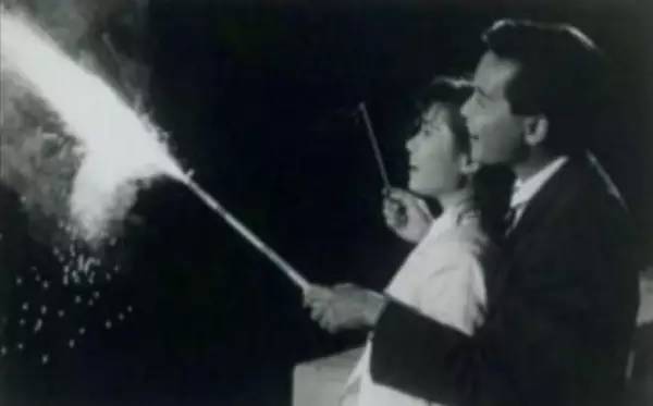 再遇见18岁的你,18岁遇见28岁的你