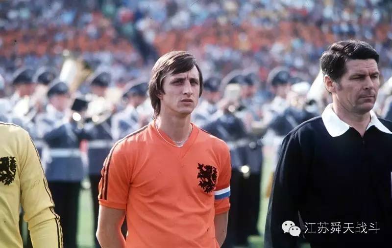 因为足球我们一起成长,因为足球才有了最好的我们