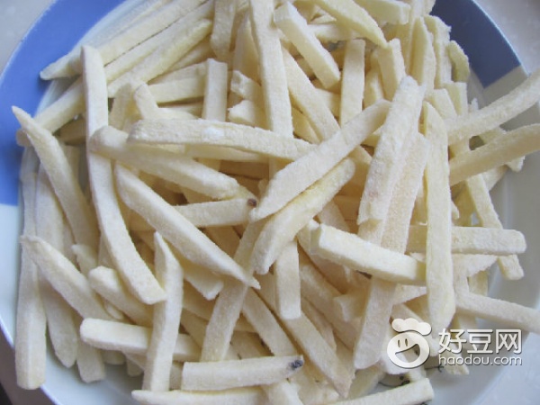 制作炸薯条半成品美食,自制美食炸薯条