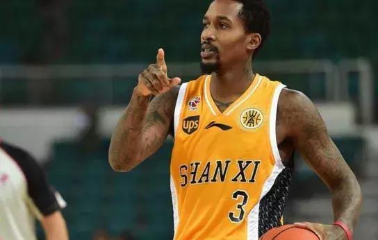 为何国内球员身体素质差，詹宁斯三个字说出真相让人意外