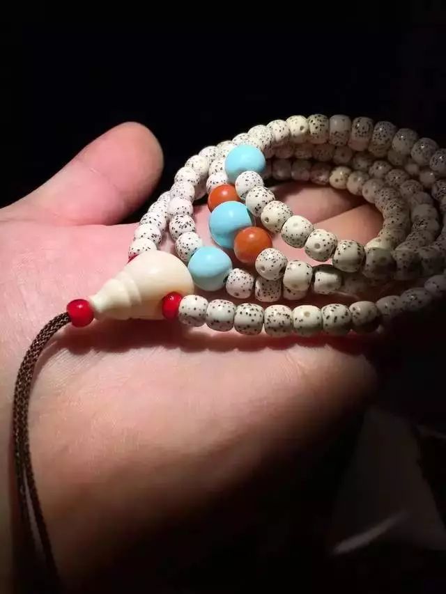 地摊手串为什么便宜,十种手串都是地摊货