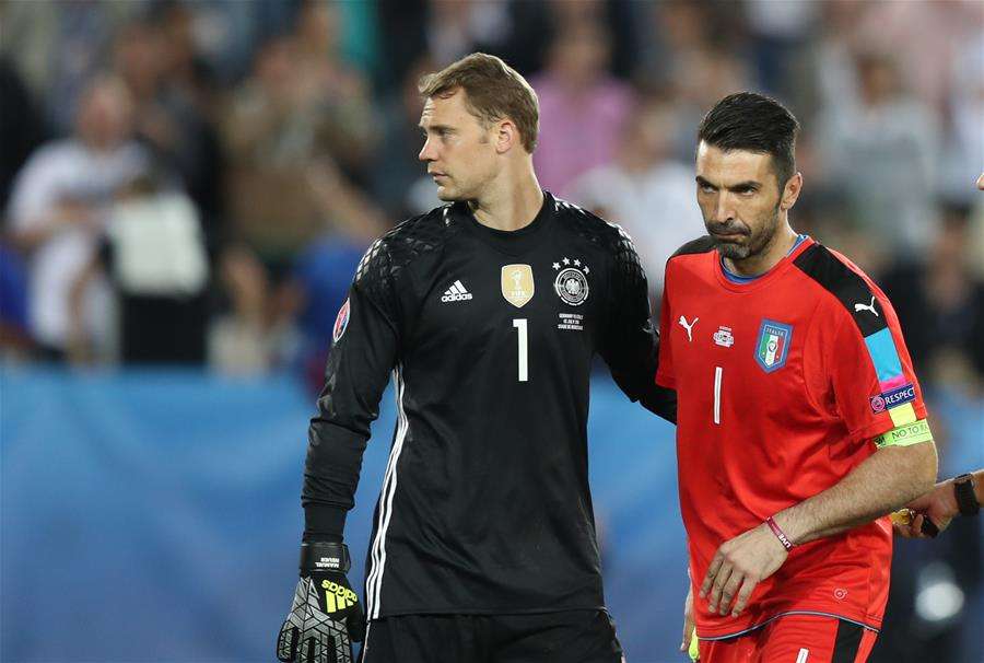 39岁传奇门神布冯强忍悲伤退场,布冯挥泪告别欧洲杯