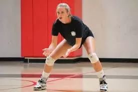 自由人防守取位,自由人怎么防守四号位