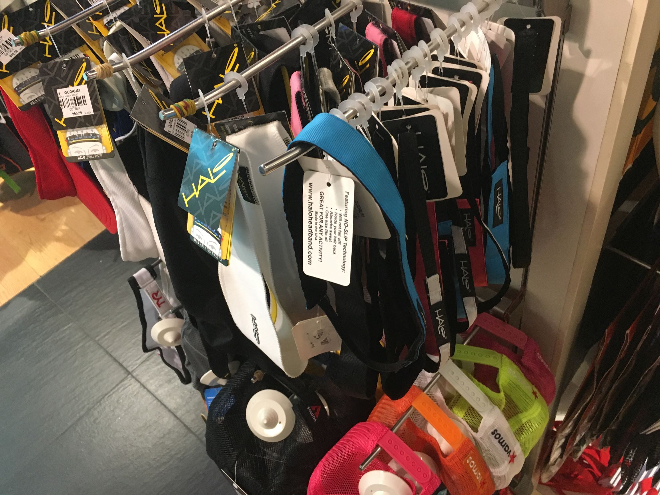 跑步也是门生意,这家门可罗雀的跑步用品店就能做到月入10万