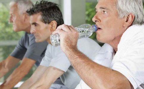 体重140斤每天摄取多少肌酸,肌酸日常怎么补充