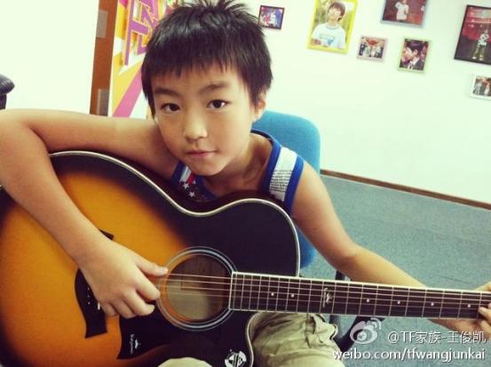 王俊凯喜欢吉他吗,王俊凯喜欢怎么样的人