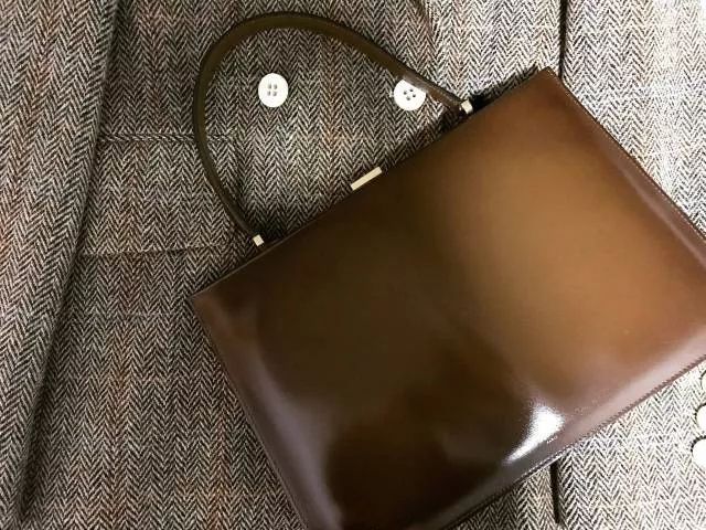 月薪5000的我是怎么存钱买房的,月入多少穿得起celine