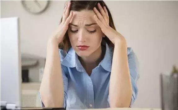 女人大姨妈来十天没停是怎么回事,女人大姨妈一个月来二次怎么调理