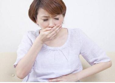 孕妈挺着巨肚生五胞胎,高龄孕妈怀四胞胎肚子大到爆