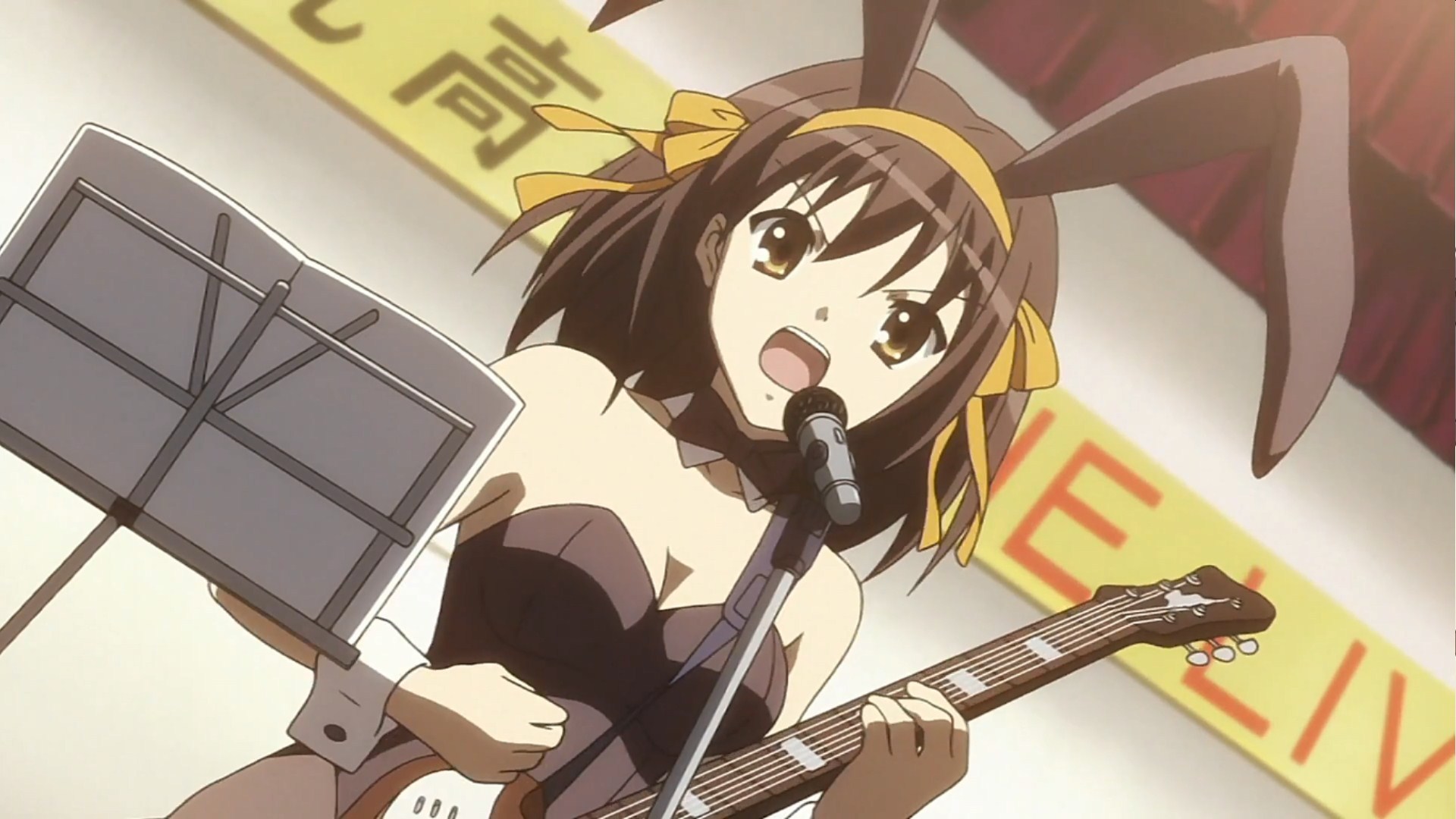 女吉他手动漫,动漫角色弹吉他动图