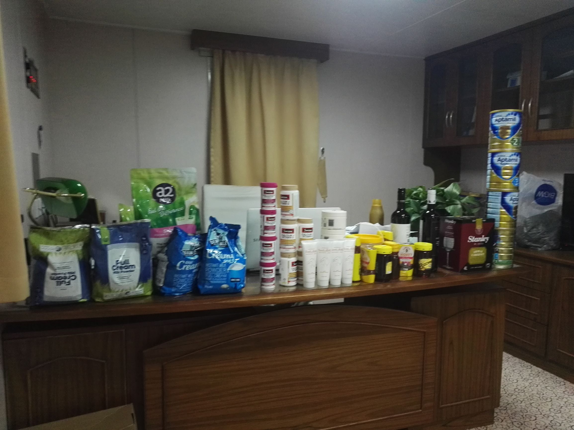 为啥澳洲奶粉比国产便宜,澳洲超市的奶粉是真的吗