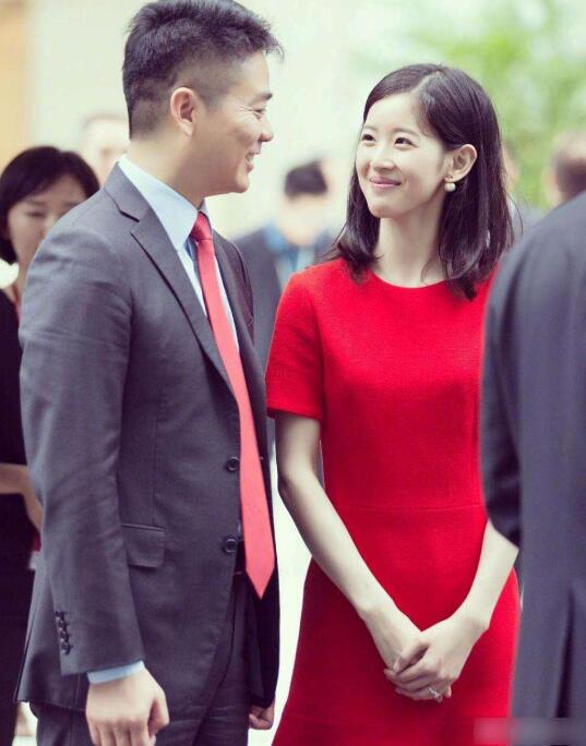 章泽天吴卓林生日时的待遇差别告诉我们，星座不靠谱，关键嫁对人