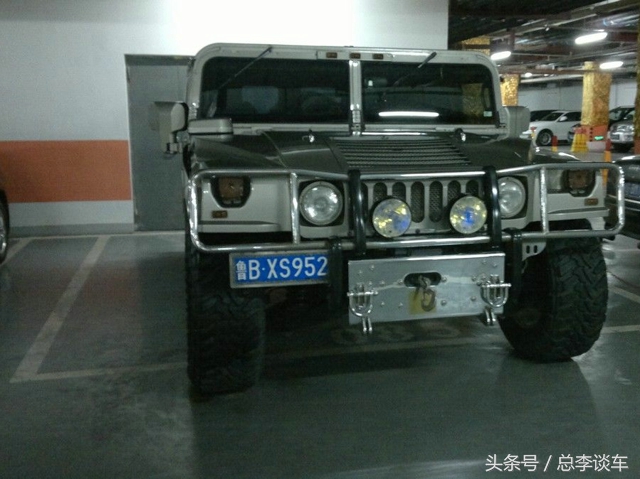 贵州唯一的黄牌悍马H1,比黄牌劳斯莱斯还稀有,一般的车位停不下