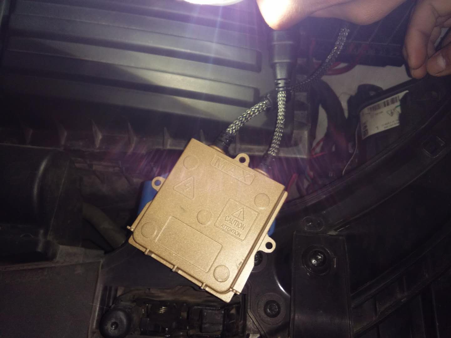 改灯匠,led透镜好还是海拉5透镜好