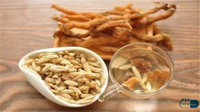 一到冬天就咳嗽干咳是怎么回事,冬天小孩长期干咳是怎么回事