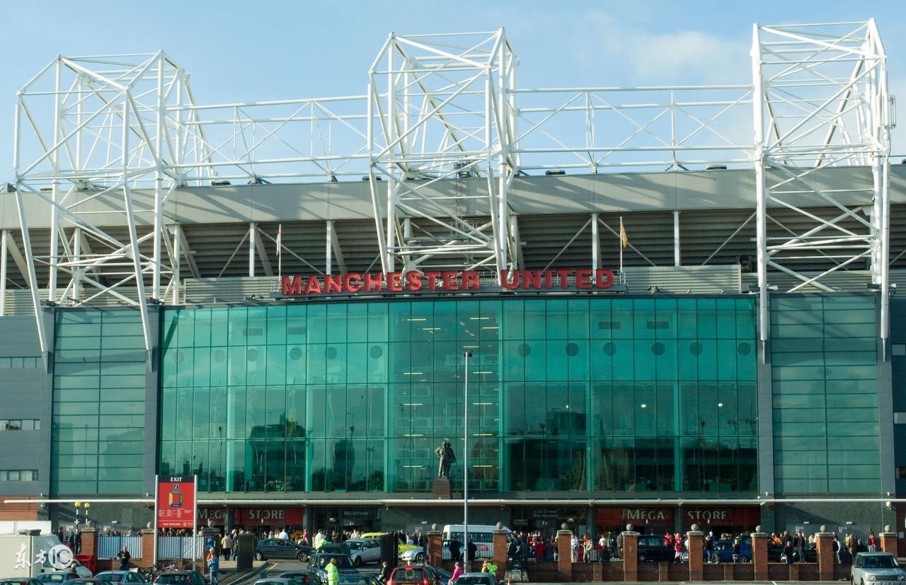 曼联主场老特拉福德球场替补席,曼联主场2015年老特拉福德球场