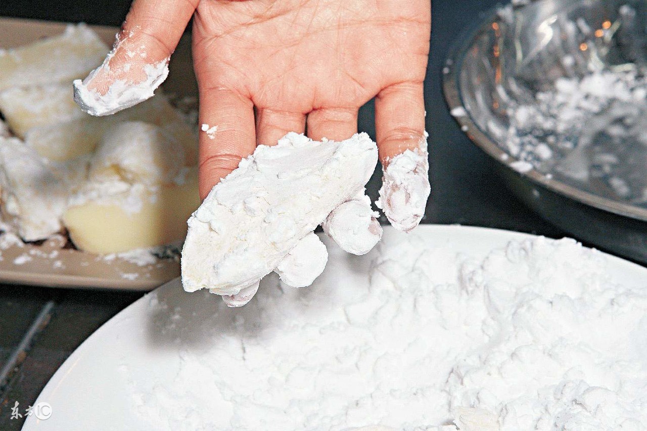 水磨糯米粉和生粉的区别,做肉用的生粉和糯米粉有什么区别