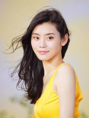 2017年奚梦瑶在维密秀上摔倒,奚梦瑶失误完整版