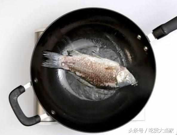 炖鱼的4个最简单方法,这才是炖鱼的正确方法