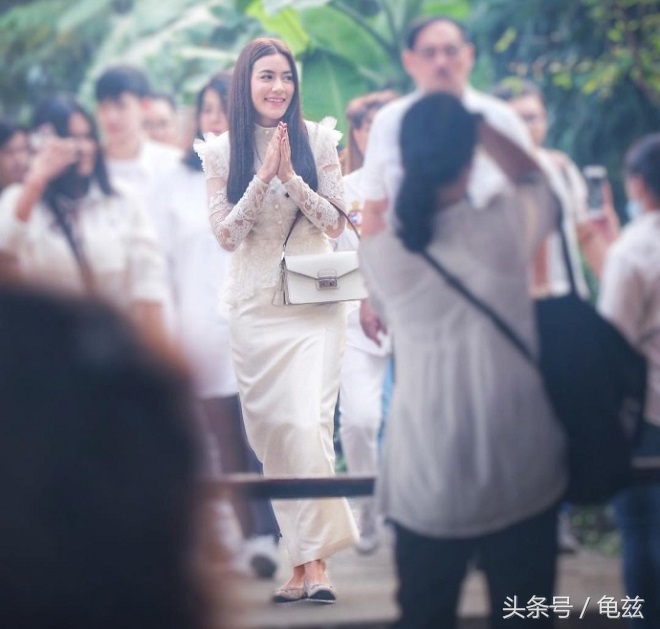 泰国mark与kim结婚礼服,泰国mark女友kim