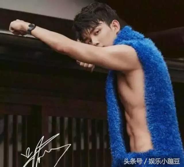 娱乐圈肌肉男神：鹿晗腹肌明显吴磊千玺竟然也有，吴尊的好害羞！