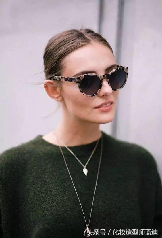 搭配什么样的毛衣链好看,毛衣怎么搭配丝带