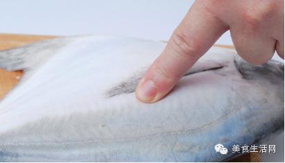 鲳鱼的种类和烹饪方法,淡水鲳鱼怎么做好吃清蒸鲳鱼