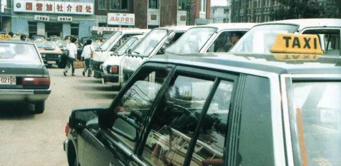 30年前沈阳老照片中街,沈阳市80年代的老照片