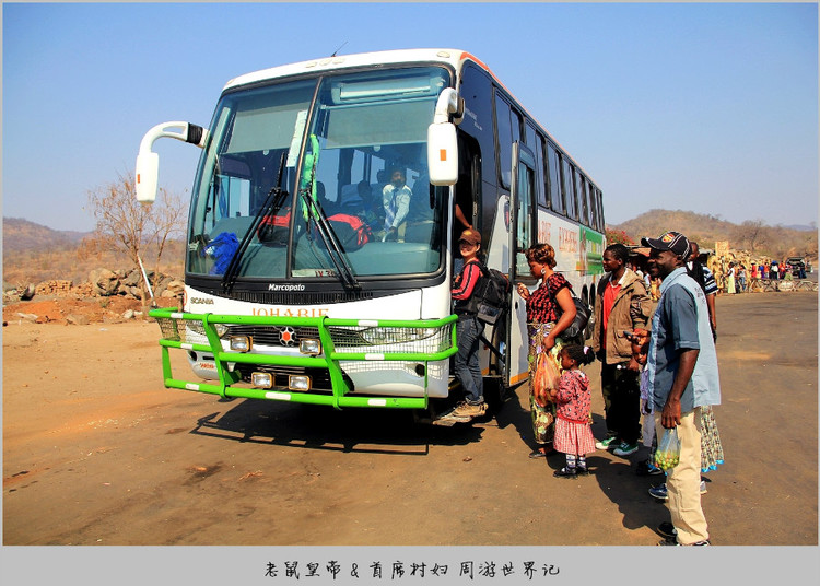 办理入境手续遭索贿,博主巧妙应对,双方皆大欢喜,顺利过关