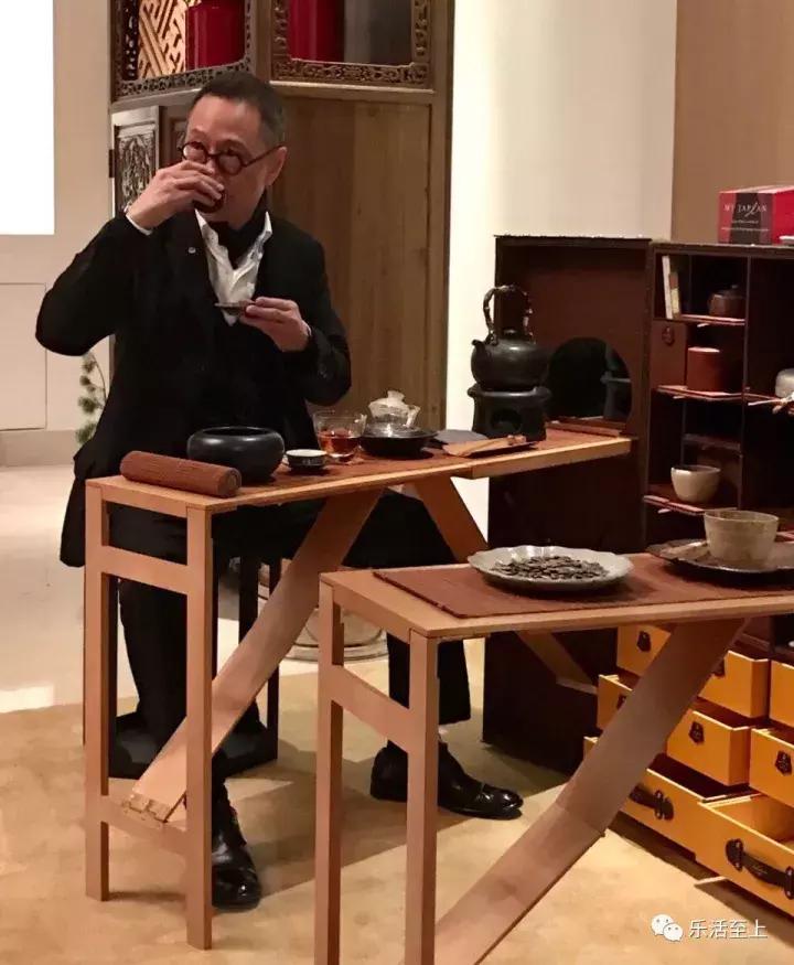 张国荣*用御**、为baby婚礼作设计的时尚教父，倾力做了一支杀手口红