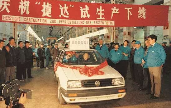 比亚迪f3最新款上路实测,比亚迪f3为啥称得上神车