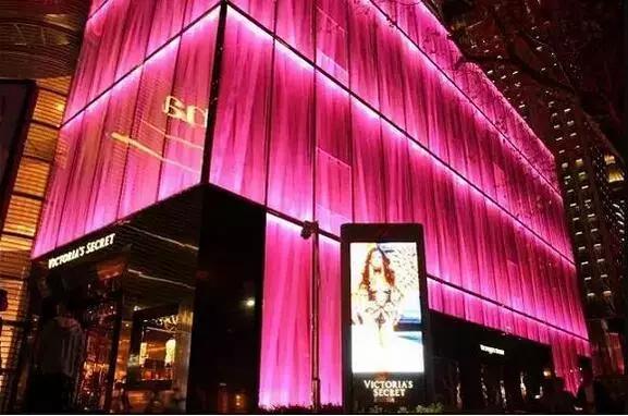 维秘中国秀，欧美品牌本土销量下滑后的救命稻草？