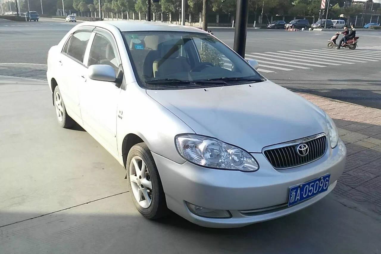 三个女生挑战蒙眼猜男生,比亚迪f3为什么说是一代神车