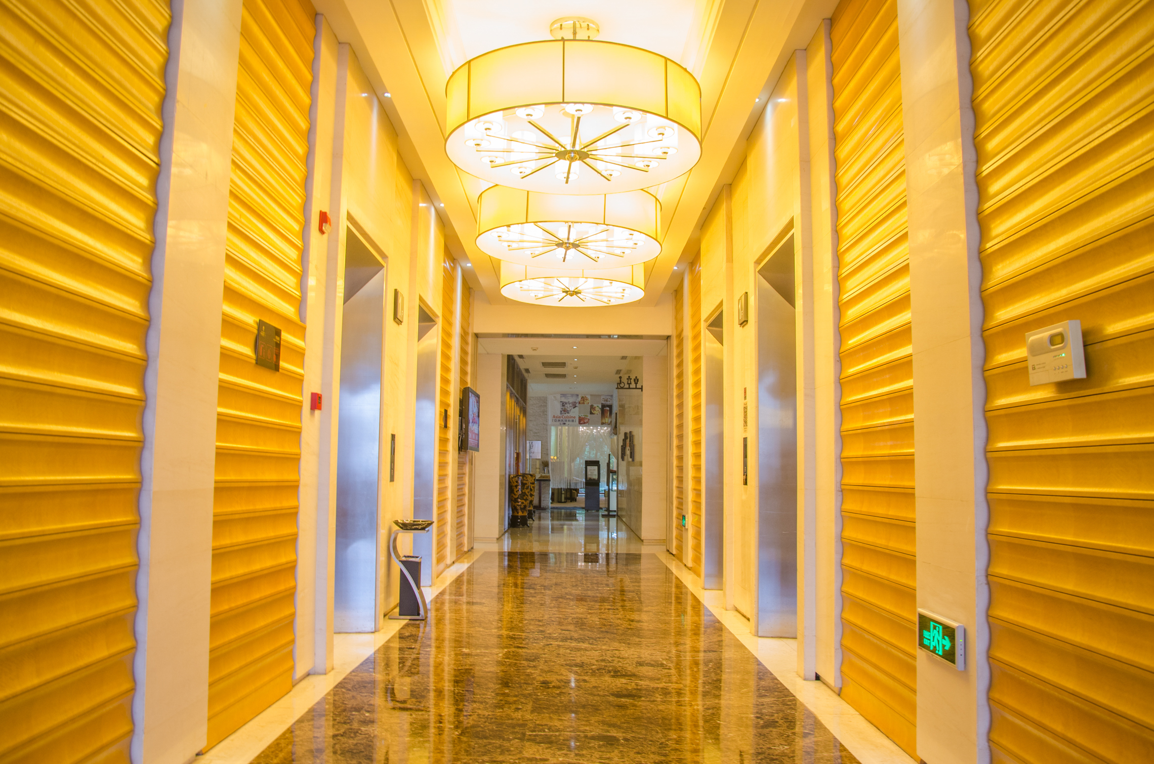 为何上海人都喜欢驱车到这吃大闸蟹，晚上还愿住在这里