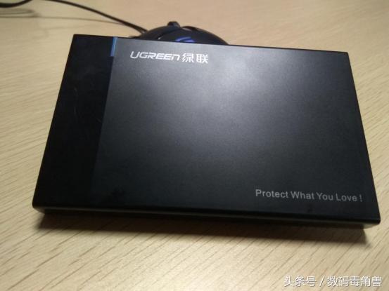 2.5寸硬盘怎么秒变移动硬盘,机械硬盘加个盒子变移动硬盘