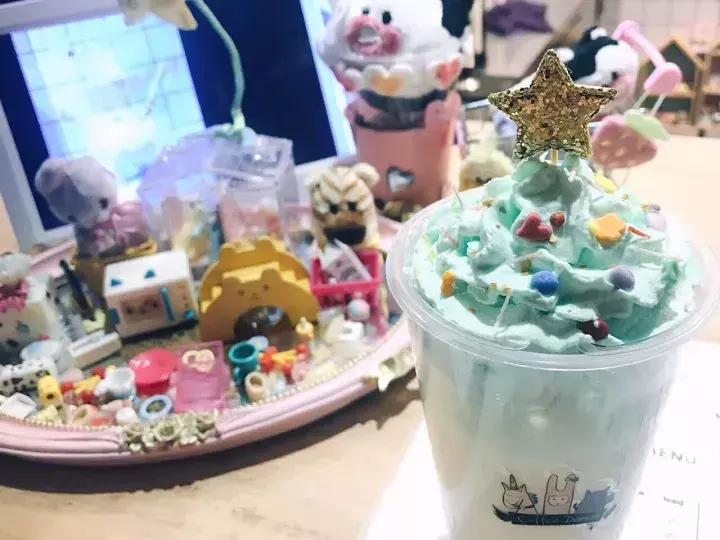 纪梵希37丝绒限定,甜品界品牌