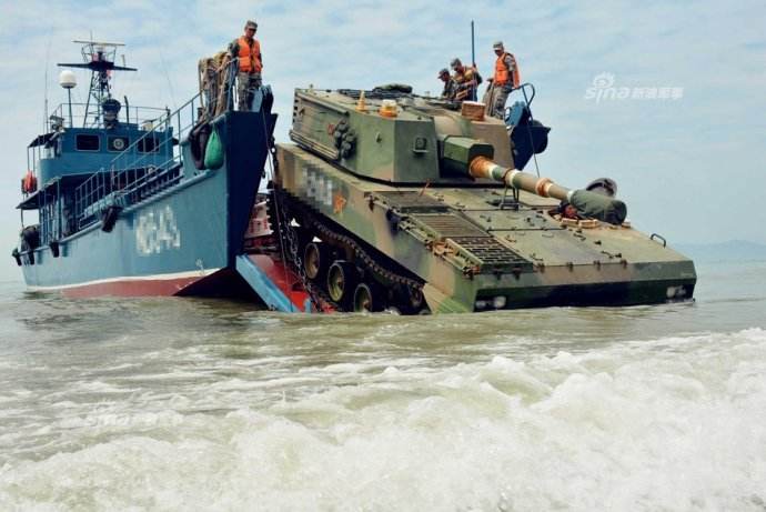 中国水陆两栖vn18步兵战车,全球最强两栖步兵战车