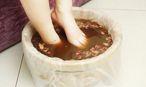 贫血只吃阿胶能治好吗,贫血除了补铁还要补什么