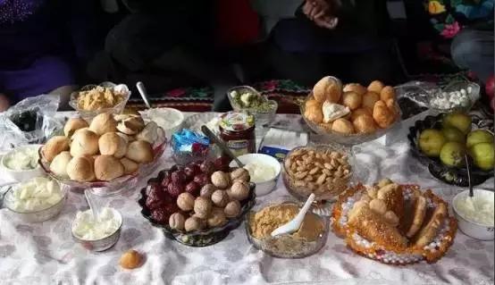 宝宝乳糖不耐受是因为什么原因,宝宝乳糖不耐受有什么表现呢