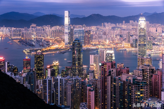 特殊的礼物--购香港天寰四卧公寓获赠免费特斯拉